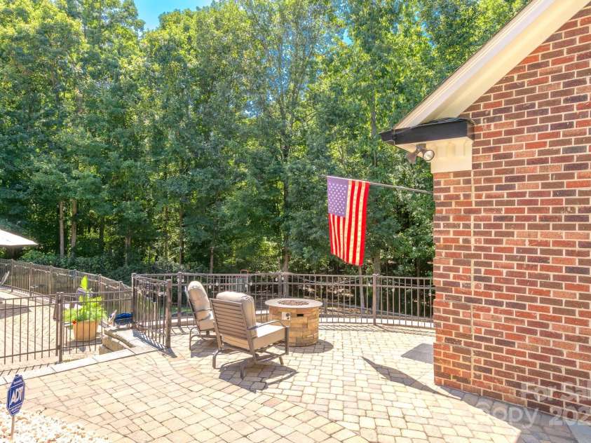5300 Green Rea Road, Charlotte, NC 28226.  MLS# CAR4181252, YatesRealty ID 6232. 