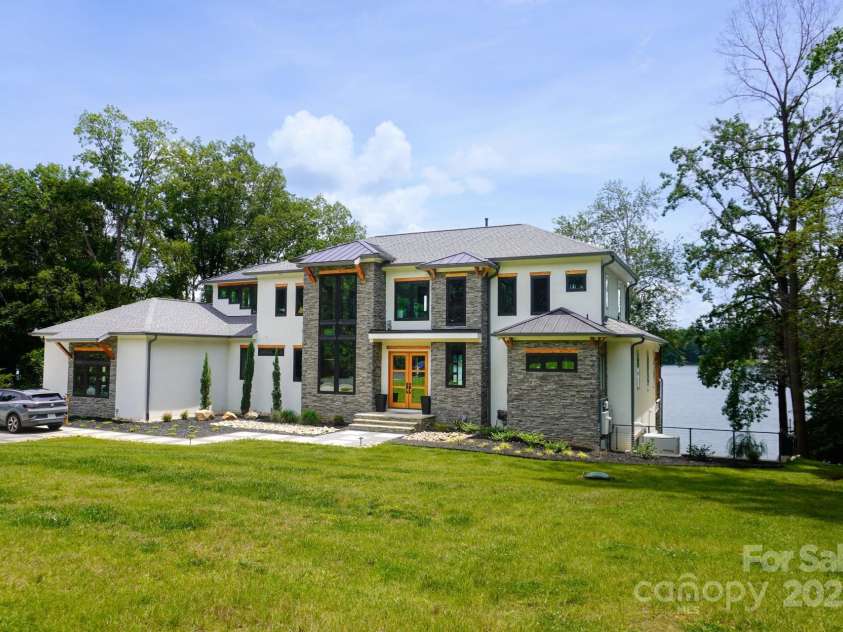180 Willow Point Road, Troutman, NC 28166.  MLS# CAR4221786, YatesRealty ID 6234. 