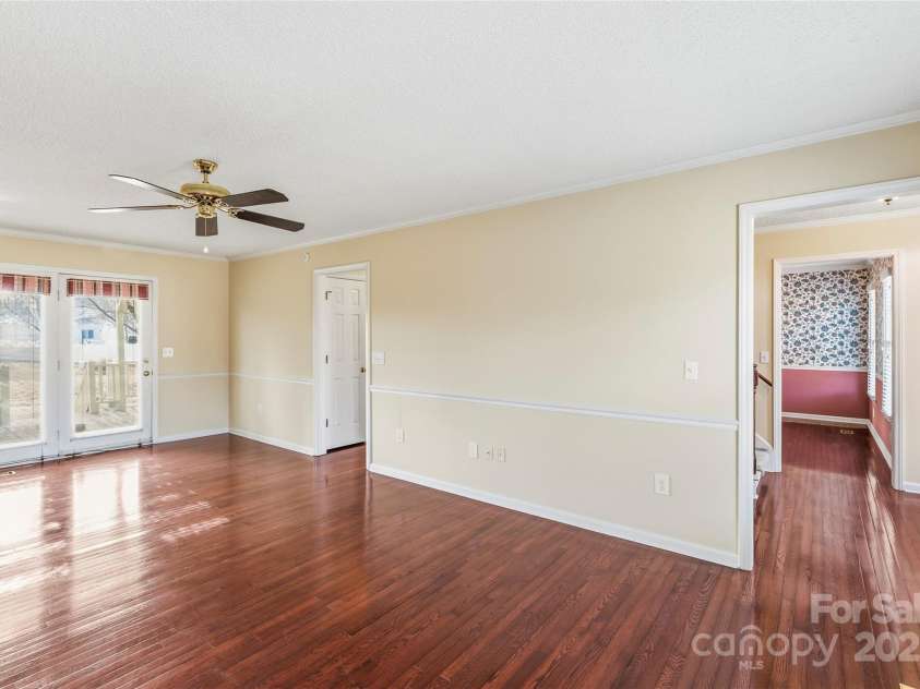 4178 Morris Burn Drive, Concord, NC 28027.  MLS# CAR4325697, YatesRealty ID 6235. Great room