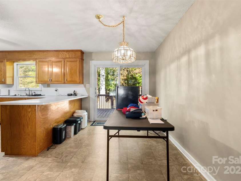7507 Haley Lane, Indian Land, SC 29707.  MLS# CAR4317281, YatesRealty ID 6236. Eat in Kitchen