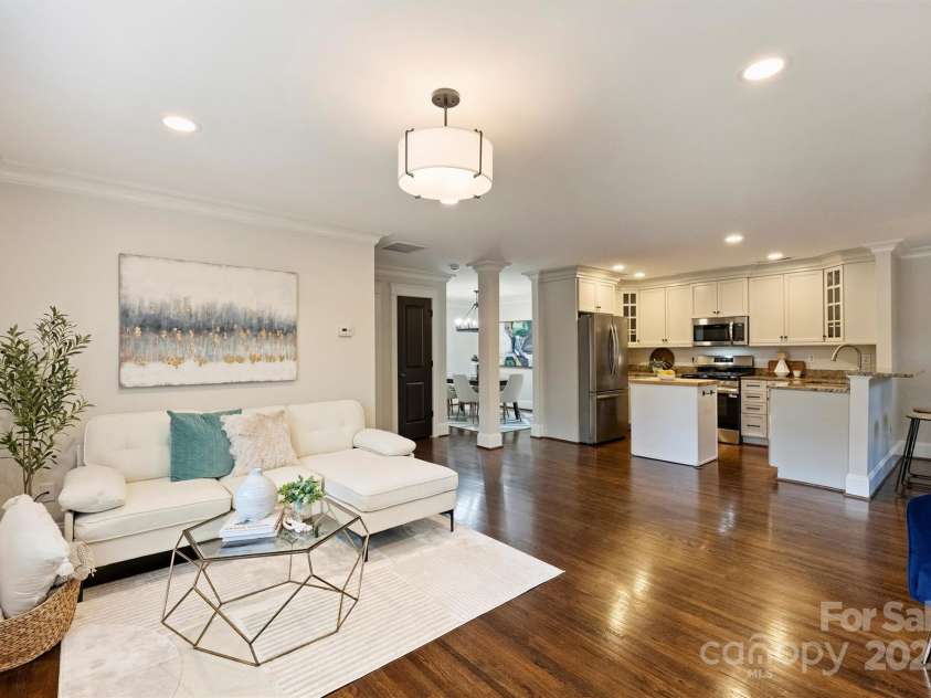 908 Academy Street, Charlotte, NC 28205.  MLS# CAR4245040, YatesRealty ID 6236. 