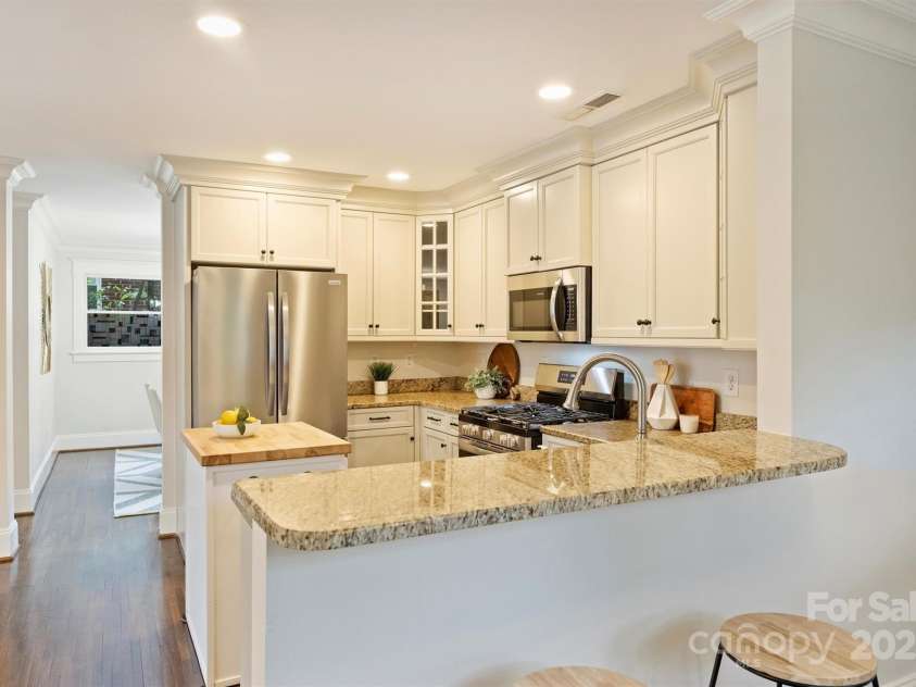 908 Academy Street, Charlotte, NC 28205.  MLS# CAR4245040, YatesRealty ID 6236. 