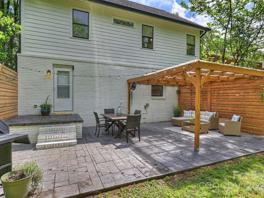 908 Academy Street, Charlotte, NC 28205.  MLS# CAR4245040, YatesRealty ID 6236. 