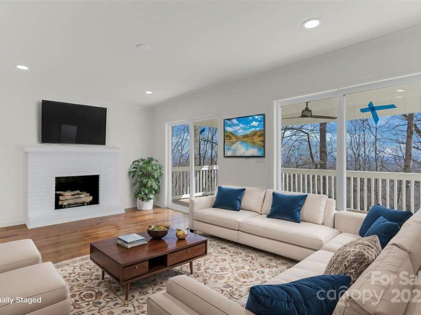 240 Spicewood Lane, Hendersonville, NC 28791.  MLS# CAR4102975, YatesRealty ID 6238. 