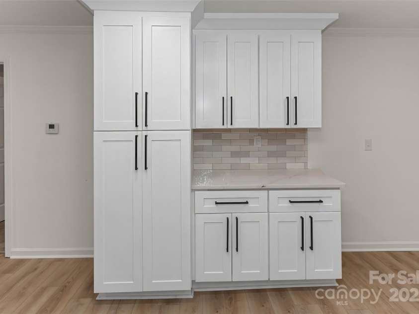 240 Spicewood Lane, Hendersonville, NC 28791.  MLS# CAR4280139, YatesRealty ID 6238. 