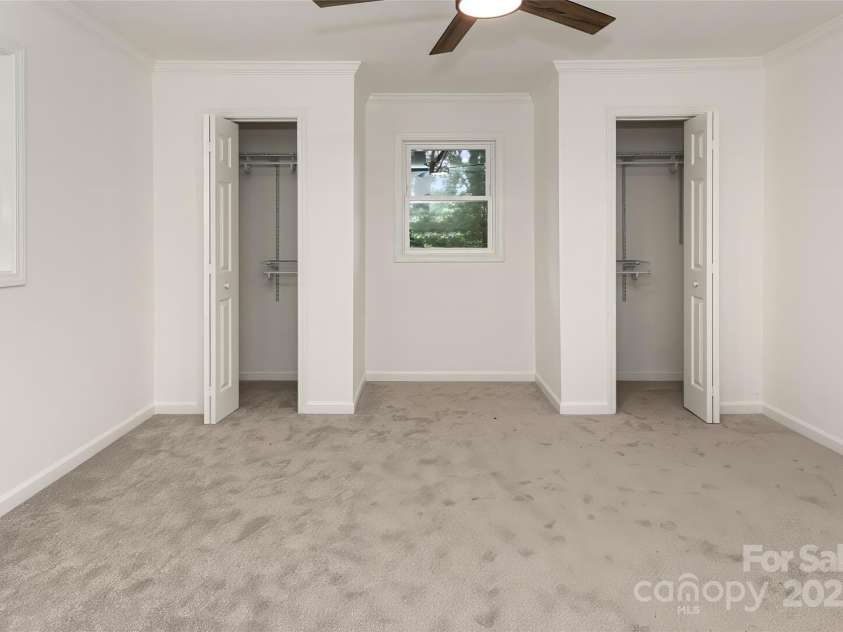 240 Spicewood Lane, Hendersonville, NC 28791.  MLS# CAR4280139, YatesRealty ID 6238. 