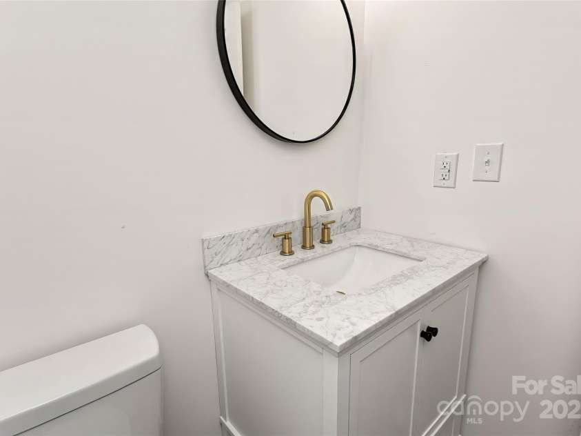 240 Spicewood Lane, Hendersonville, NC 28791.  MLS# CAR4280139, YatesRealty ID 6238. 