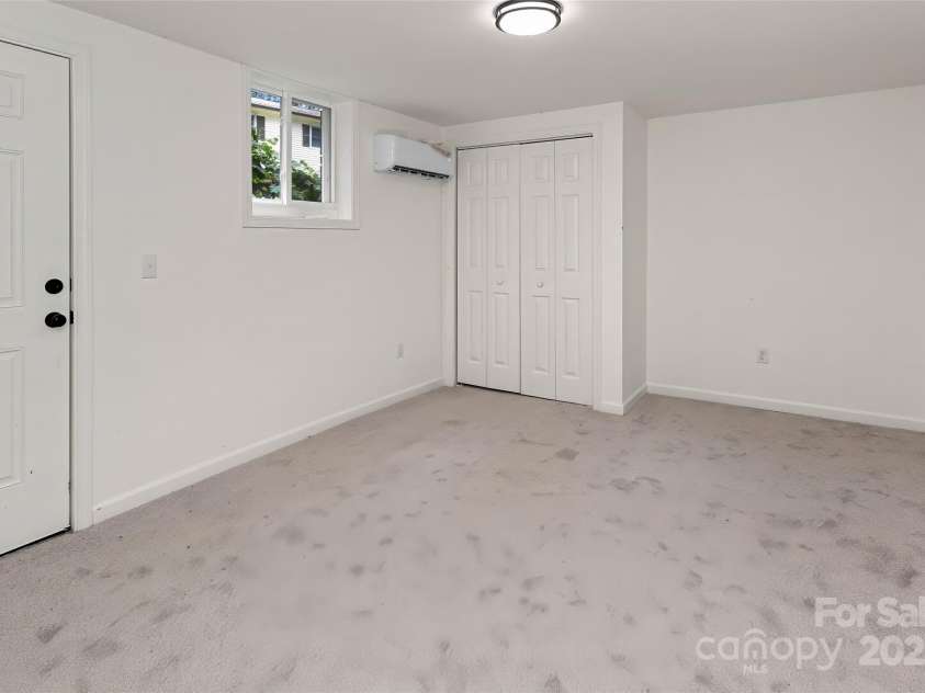 240 Spicewood Lane, Hendersonville, NC 28791.  MLS# CAR4280139, YatesRealty ID 6238. 