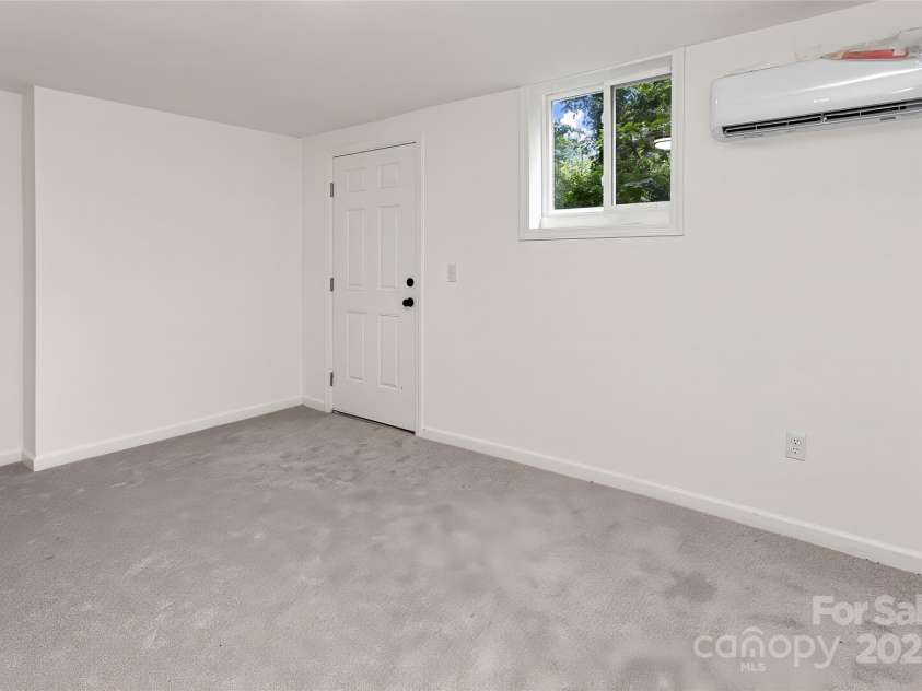 240 Spicewood Lane, Hendersonville, NC 28791.  MLS# CAR4280139, YatesRealty ID 6238. 