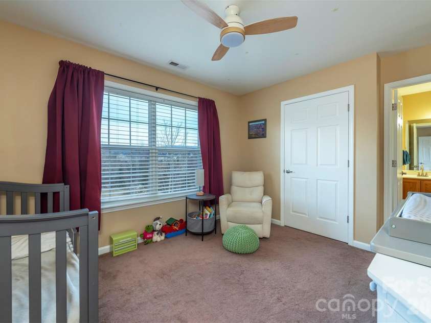 53 Stone River Drive, Asheville, NC 28804.  MLS# CAR4342463, YatesRealty ID 6239. 3rd Bedroom