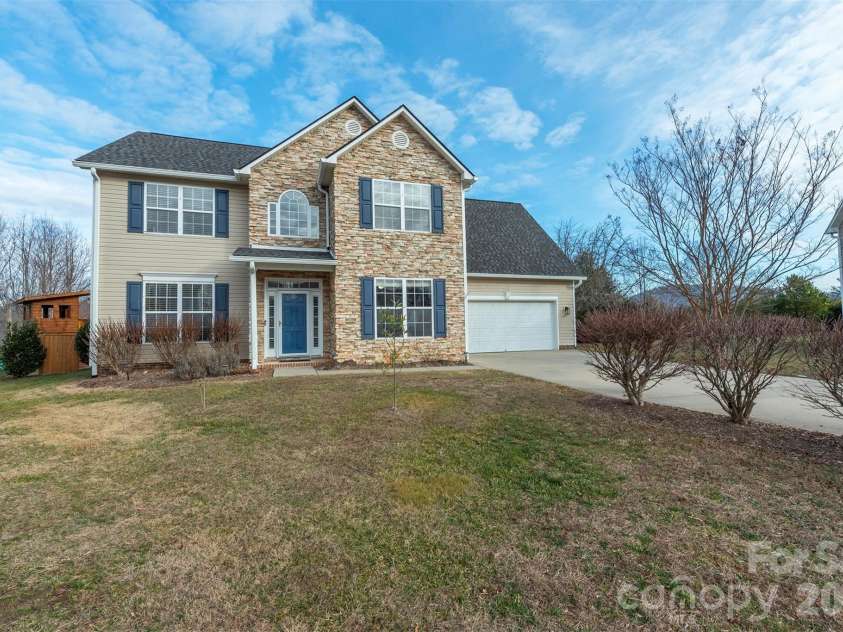 53 Stone River Drive, Asheville, NC 28804.  MLS# CAR4342463, YatesRealty ID 6239. Large Flat Lot