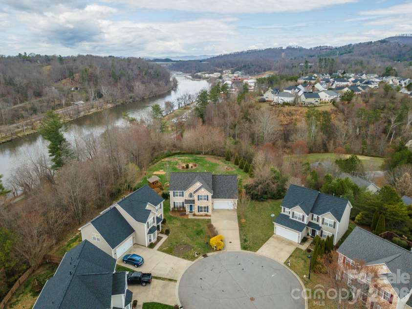 53 Stone River Drive, Asheville, NC 28804.  MLS# CAR4342463, YatesRealty ID 6239. Nearby River Access