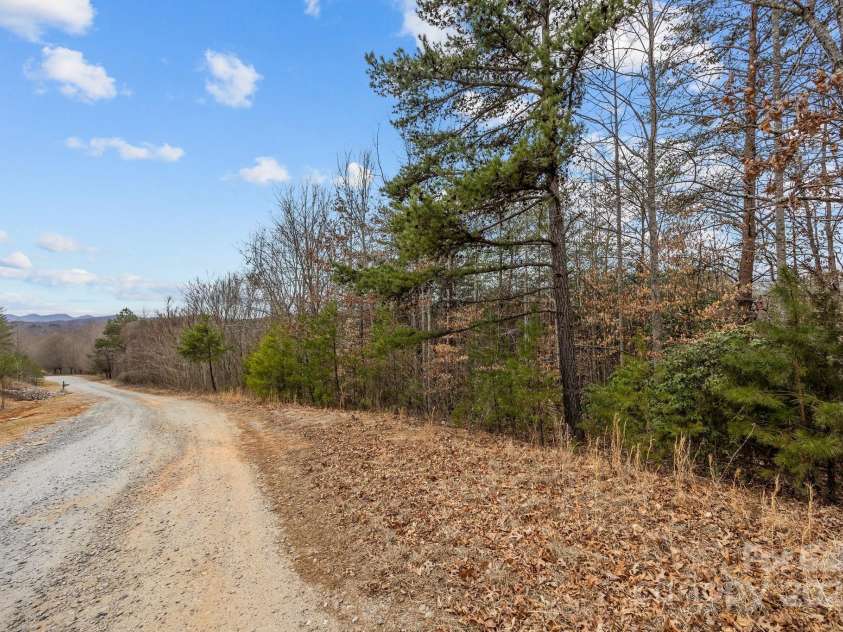 104 Glenhaven Drive, Marion, NC 28752.  MLS# CAR4331381, YatesRealty ID 624. 