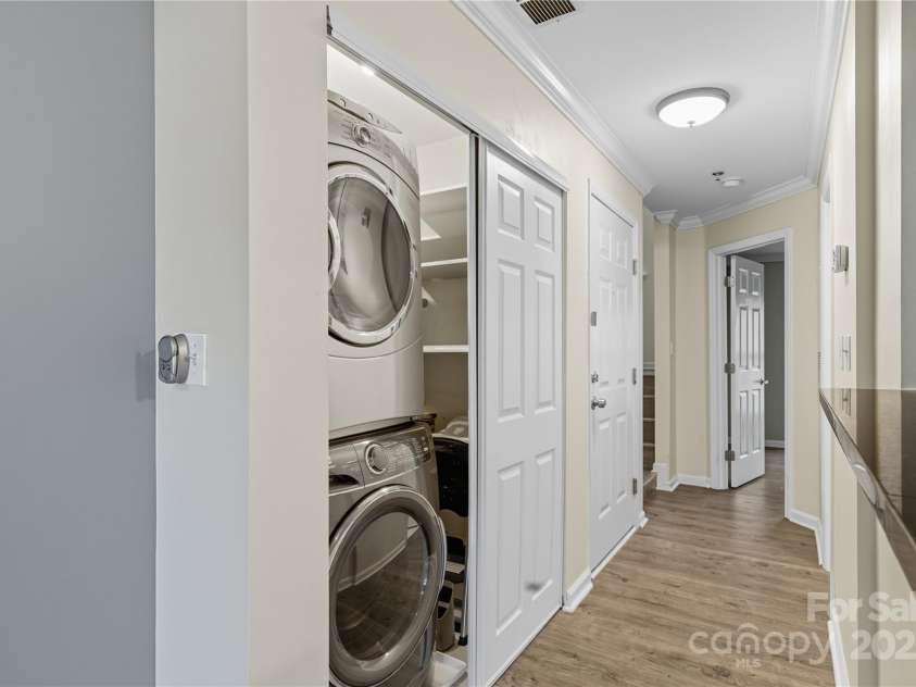 509 Graham Street, Charlotte, NC 28202.  MLS# CAR4308972, YatesRealty ID 624. 