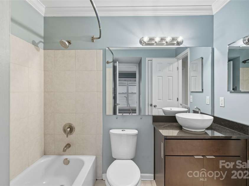 509 Graham Street, Charlotte, NC 28202.  MLS# CAR4308972, YatesRealty ID 624. 