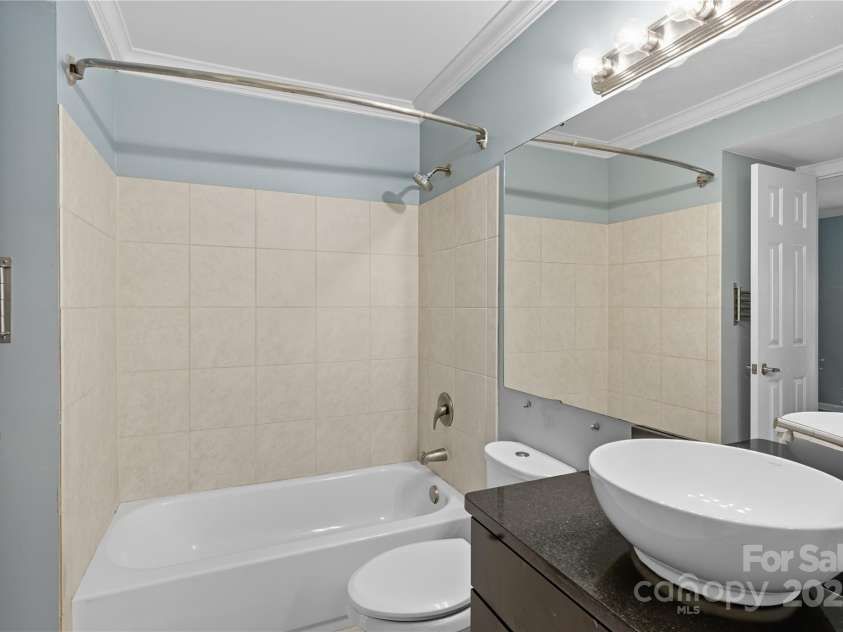 509 Graham Street, Charlotte, NC 28202.  MLS# CAR4308972, YatesRealty ID 624. 