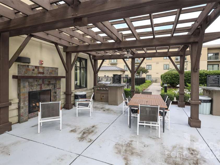 721 Governor Morrison Street, Charlotte, NC 28211.  MLS# CAR4253378, YatesRealty ID 624. Grills and Outdoor Fireplace