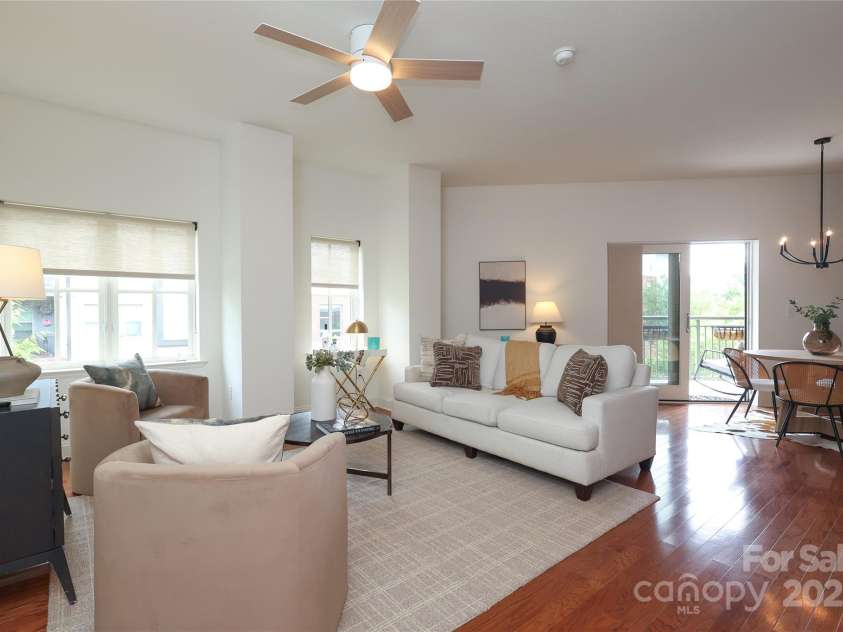 721 Governor Morrison Street, Charlotte, NC 28211.  MLS# CAR4253378, YatesRealty ID 624. Light filled open concept space
