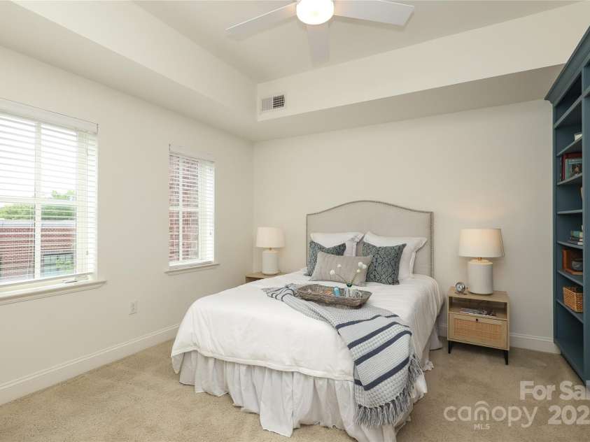 721 Governor Morrison Street, Charlotte, NC 28211.  MLS# CAR4253378, YatesRealty ID 624. Plenty of morning light