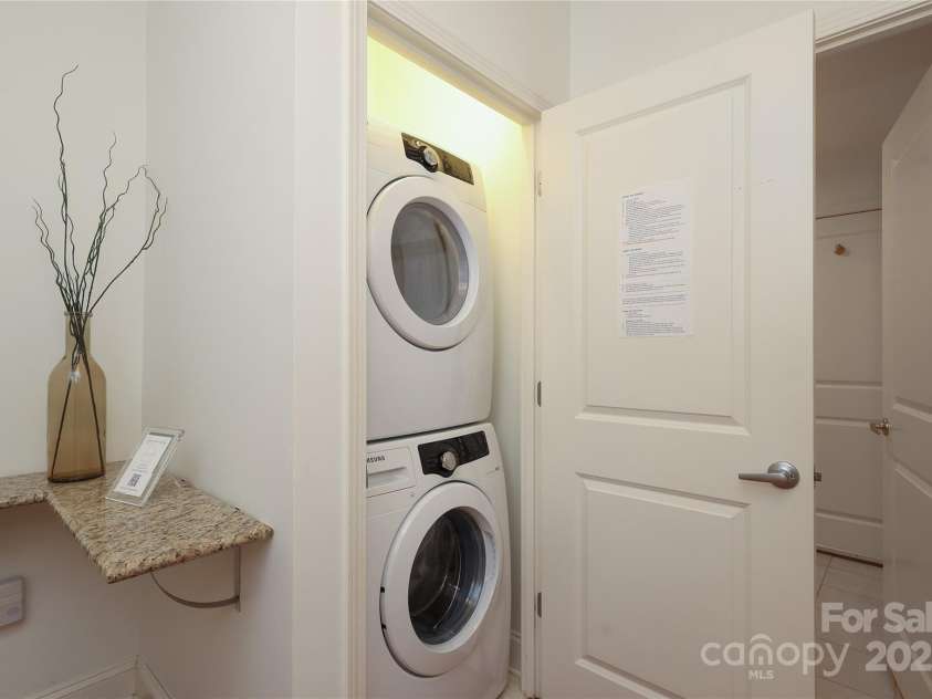 721 Governor Morrison Street, Charlotte, NC 28211.  MLS# CAR4253378, YatesRealty ID 624. Washer dryer included
