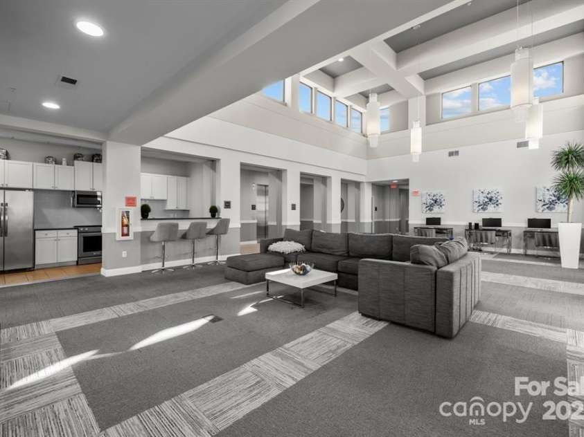 721 Governor Morrison Street, Charlotte, NC 28211.  MLS# CAR4316413, YatesRealty ID 624. Community Center