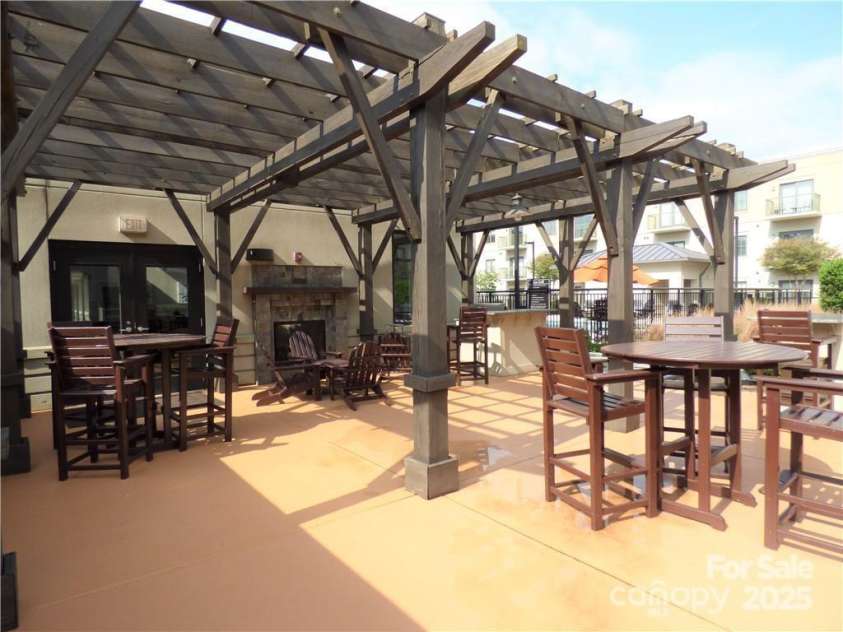 721 Governor Morrison Street, Charlotte, NC 28211.  MLS# CAR4316413, YatesRealty ID 624. Outdoor Amenity