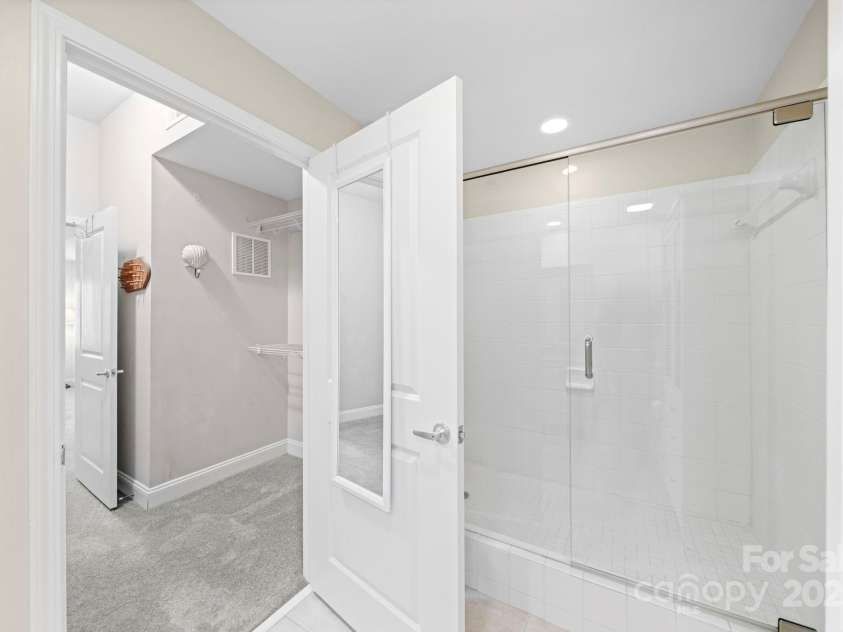721 Governor Morrison Street, Charlotte, NC 28211.  MLS# CAR4316413, YatesRealty ID 624. Owner's Shower 