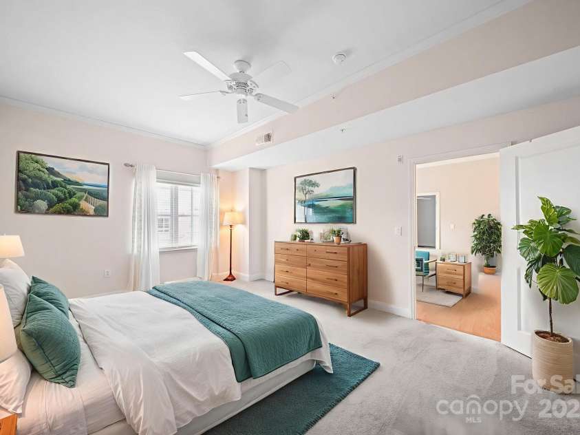 721 Governor Morrison Street, Charlotte, NC 28211.  MLS# CAR4316413, YatesRealty ID 624. Owner's Suite