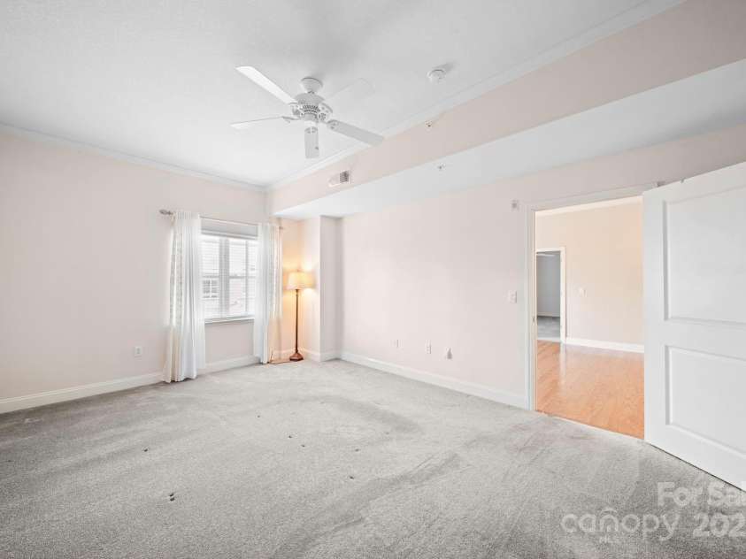 721 Governor Morrison Street, Charlotte, NC 28211.  MLS# CAR4316413, YatesRealty ID 624. Owner's Suite