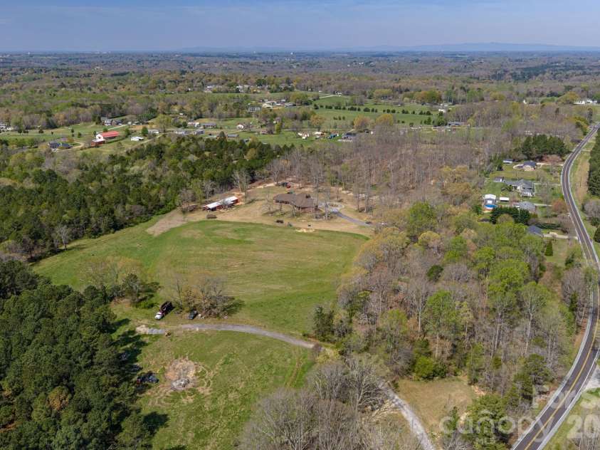 109 Wright Road, Kings Mountain, NC 28086.  MLS# CAR4354104, YatesRealty ID 6240. 