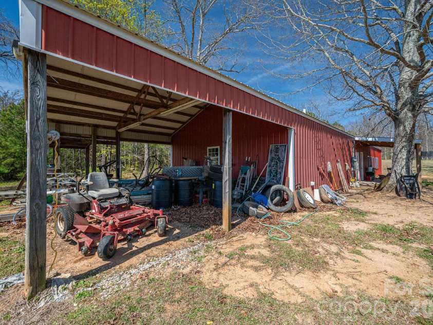 109 Wright Road, Kings Mountain, NC 28086.  MLS# CAR4354104, YatesRealty ID 6240. STORAGE IN BUILDING