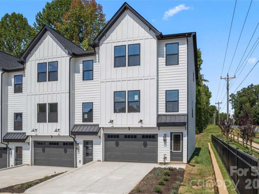 410 Bogue Drive, Fort Mill, SC 29708.  MLS# CAR4304369, YatesRealty ID 6242. 