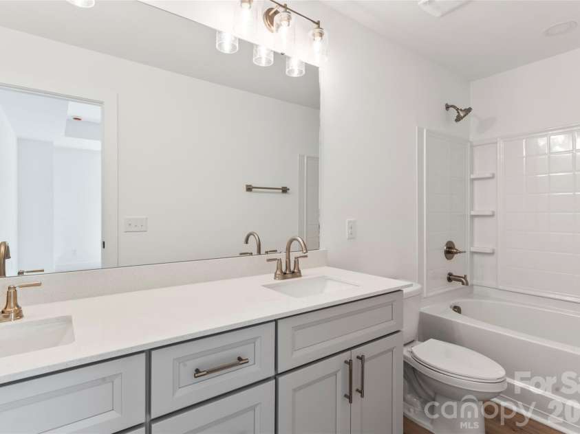 410 Bogue Drive, Fort Mill, SC 29708.  MLS# CAR4304369, YatesRealty ID 6242. 
