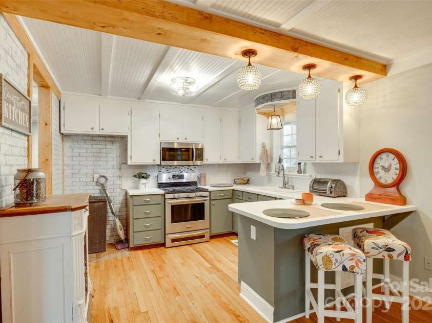 504 Amon Lane, Pineville, NC 28134.  MLS# CAR4263309, YatesRealty ID 6243. 