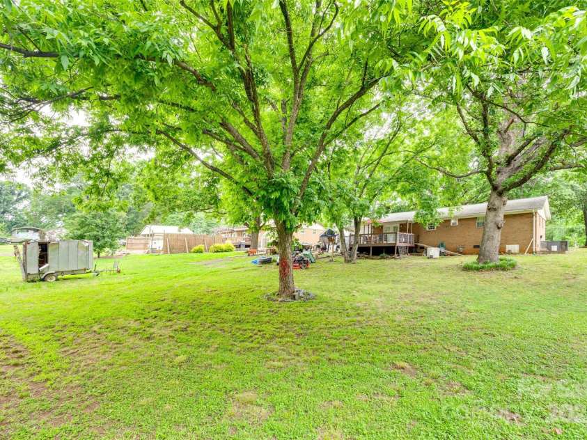 504 Amon Lane, Pineville, NC 28134.  MLS# CAR4263309, YatesRealty ID 6243. 