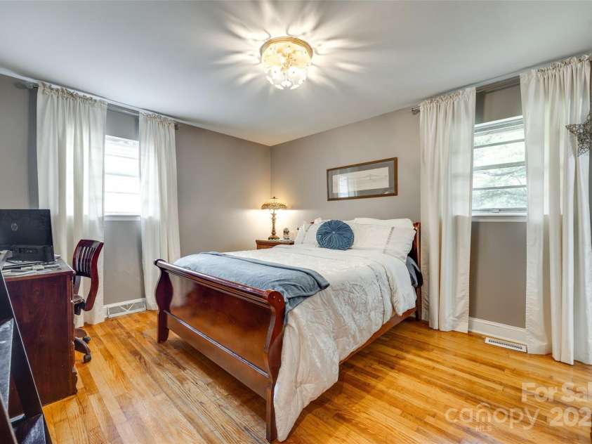 504 Amon Lane, Pineville, NC 28134.  MLS# CAR4263309, YatesRealty ID 6243. Primary Bedroom