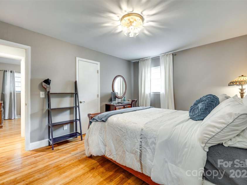 504 Amon Lane, Pineville, NC 28134.  MLS# CAR4263309, YatesRealty ID 6243. Primary Bedroom