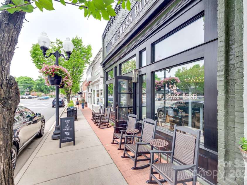 504 Amon Lane, Pineville, NC 28134.  MLS# CAR4263309, YatesRealty ID 6243. So close to the quaint feel of downtown Pineville