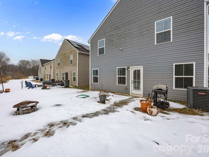 5112 Downhaul Drive, Charlotte, NC 28269.  MLS# CAR4343690, YatesRealty ID 6243. 