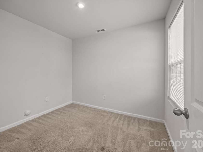 5112 Downhaul Drive, Charlotte, NC 28269.  MLS# CAR4343690, YatesRealty ID 6243. Study