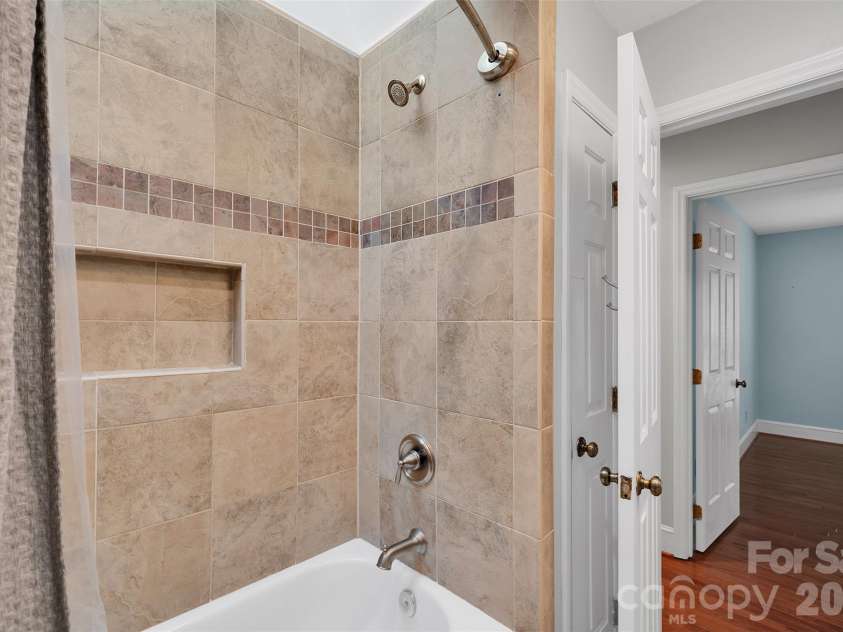 10311 Stonemede Lane, Matthews, NC 28105.  MLS# CAR4359875, YatesRealty ID 6244. 