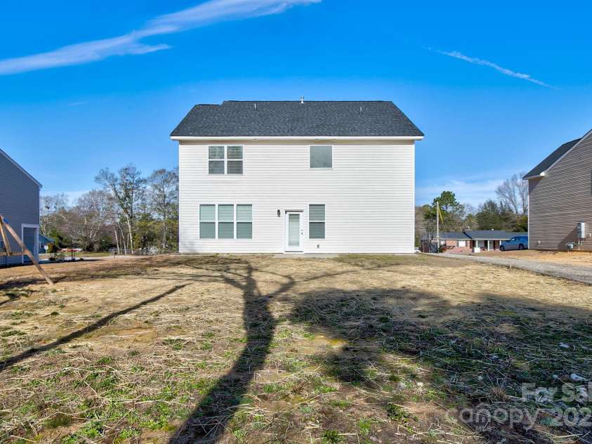 2337 Haile Street, Camden, SC 29020.  MLS# CAR4227974, YatesRealty ID 6244. 