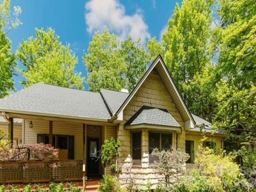 300 Serenity Trail, Rosman, NC 28772.  MLS# CAR4343470, YatesRealty ID 6245. 