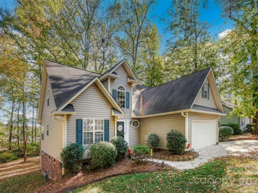 269 Fryling Avenue, Concord, NC 28025.  MLS# CAR4311913, YatesRealty ID 6246. 