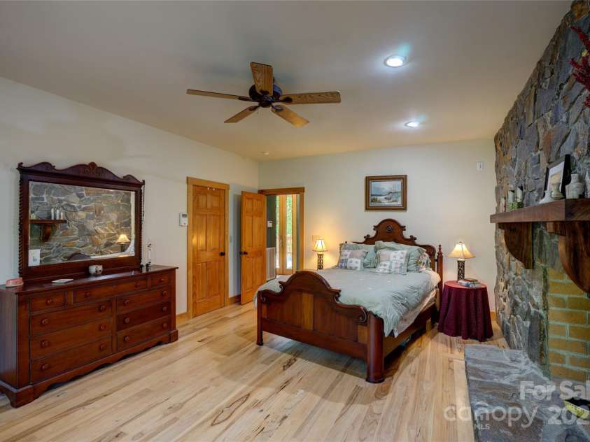 425 Sawmill Creek Road, Bryson City, NC 28713.  MLS# CAR4234274, YatesRealty ID 6247. 