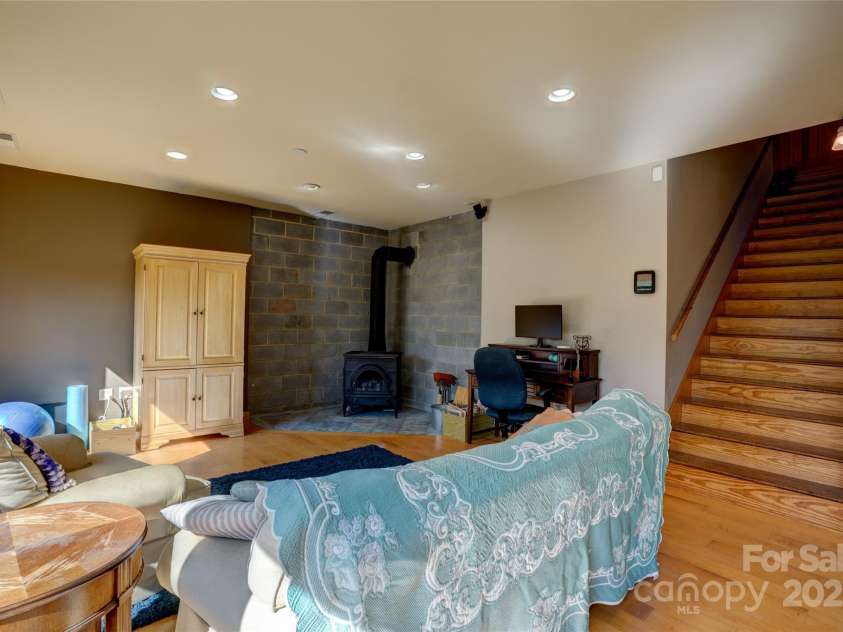 425 Sawmill Creek Road, Bryson City, NC 28713.  MLS# CAR4234274, YatesRealty ID 6247. 