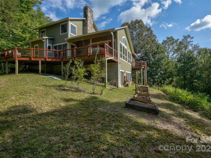 425 Sawmill Creek Road, Bryson City, NC 28713.  MLS# CAR4234274, YatesRealty ID 6247. 
