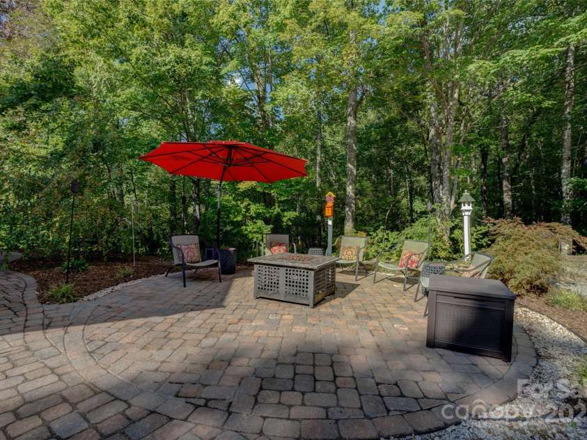 425 Sawmill Creek Road, Bryson City, NC 28713.  MLS# CAR4234274, YatesRealty ID 6247. Patio in Front House