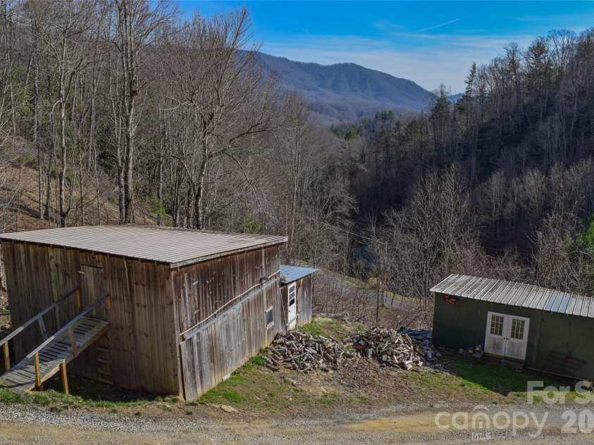 710 Greasy Creek Road, Bakersville, NC 28705.  MLS# CAR4297477, YatesRealty ID 6247. 