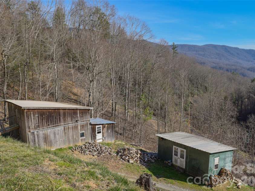710 Greasy Creek Road, Bakersville, NC 28705.  MLS# CAR4297477, YatesRealty ID 6247. 